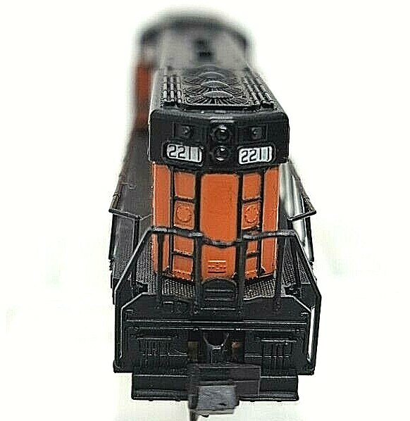 N Life-Like 7725 EMD SD-7 Milwaukee Rd Loco #2211 (Tested) rapido cplrs