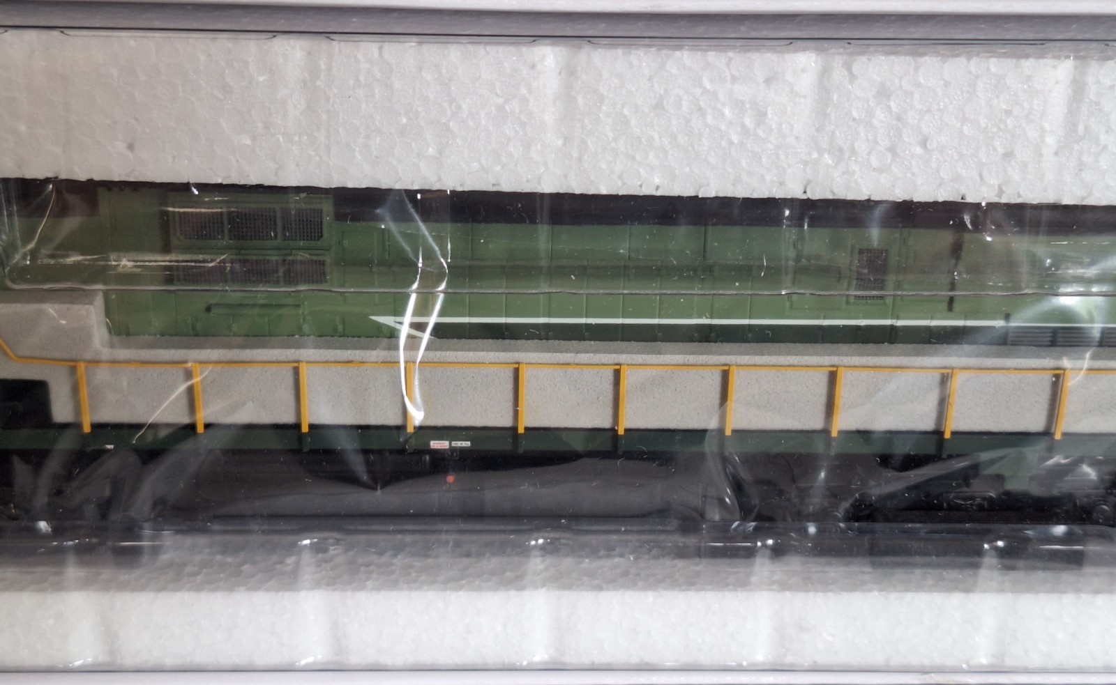 Bowser Executive Line 23455 HO ALCO C-630M Pacific Great Eastern #702 w/ Tsunami