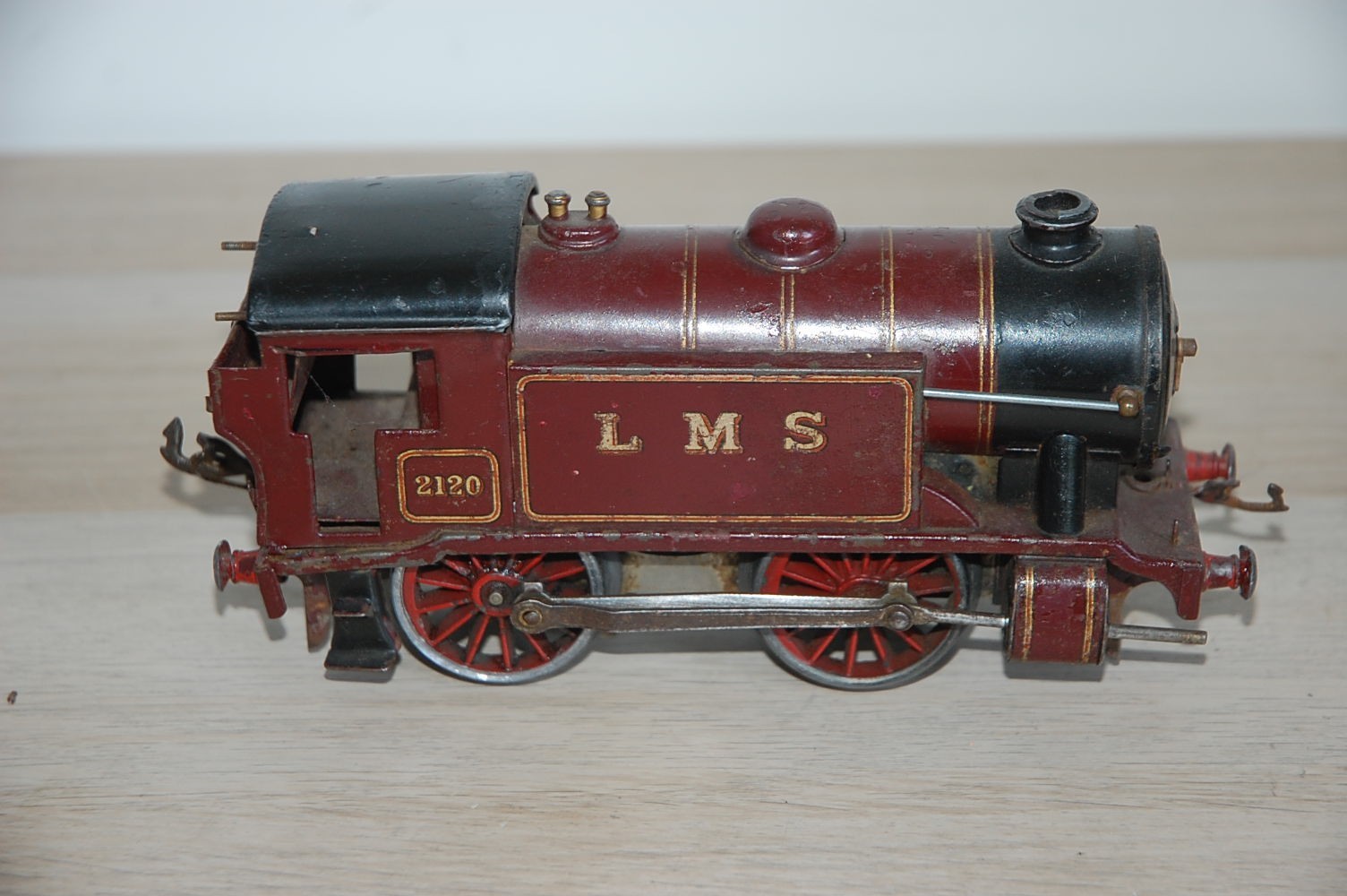 HORNBY O GAUGE CLOCKWORK No 1 SPECIAL TANK LOCOMOTIVE IN RED LMS LIVERY