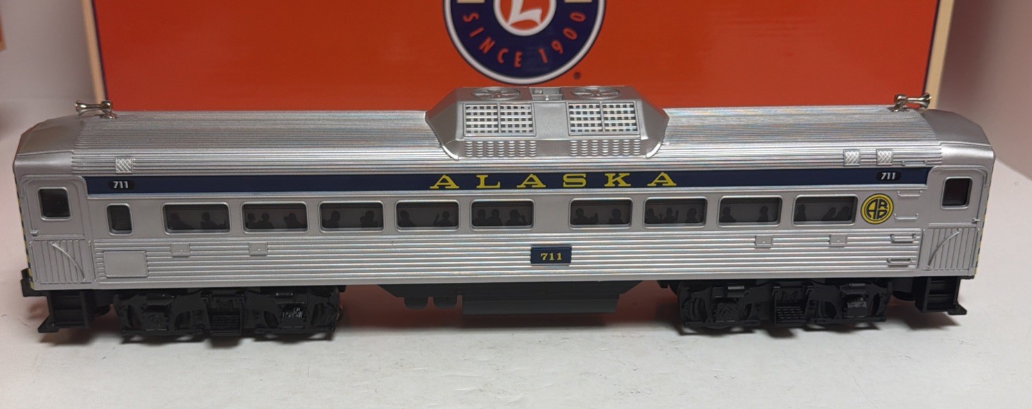 Lionel Trains 6-38428 Alaska Powered Budd Coach Car Silver