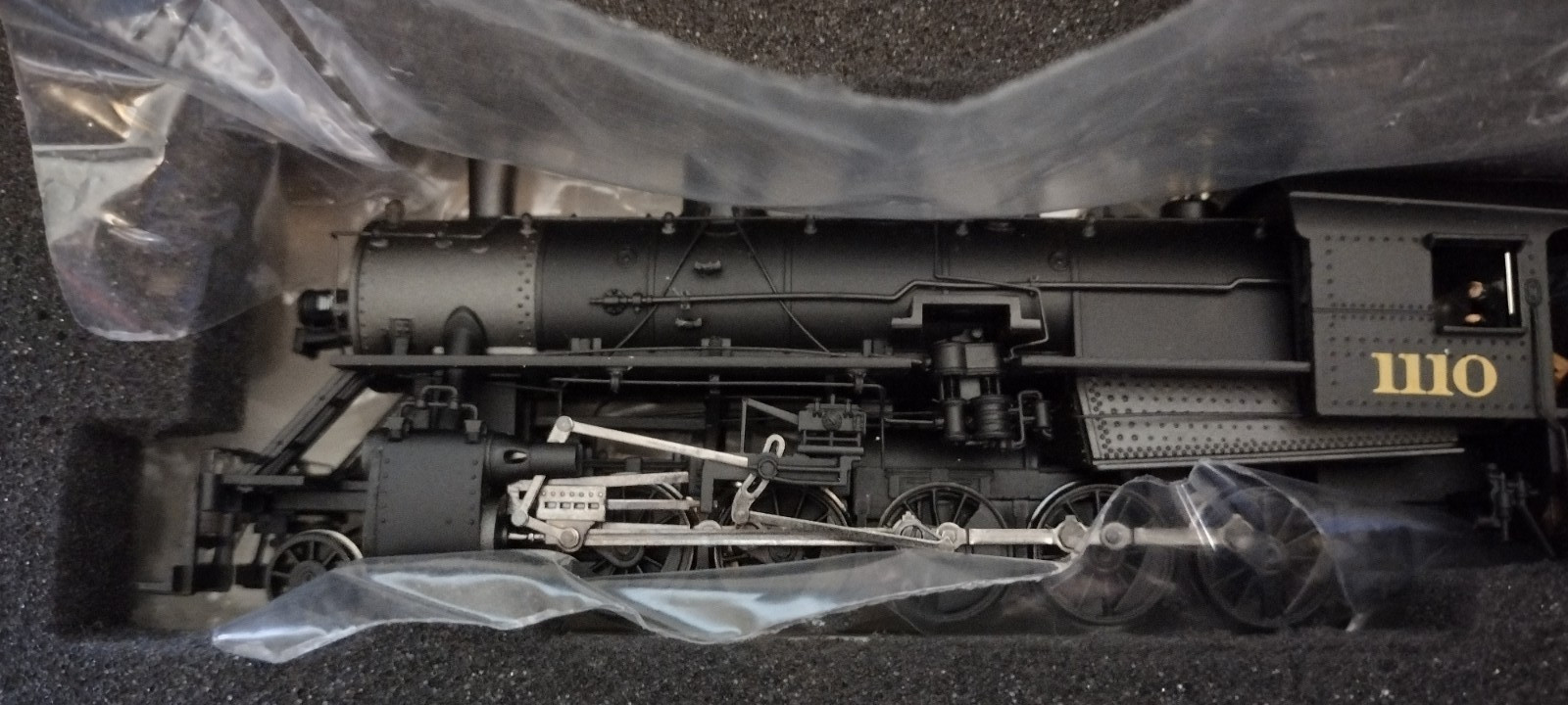 Spectrum Bachmann Russian Decapod HO 2-10-0 Locomotive #81702 Tested fine