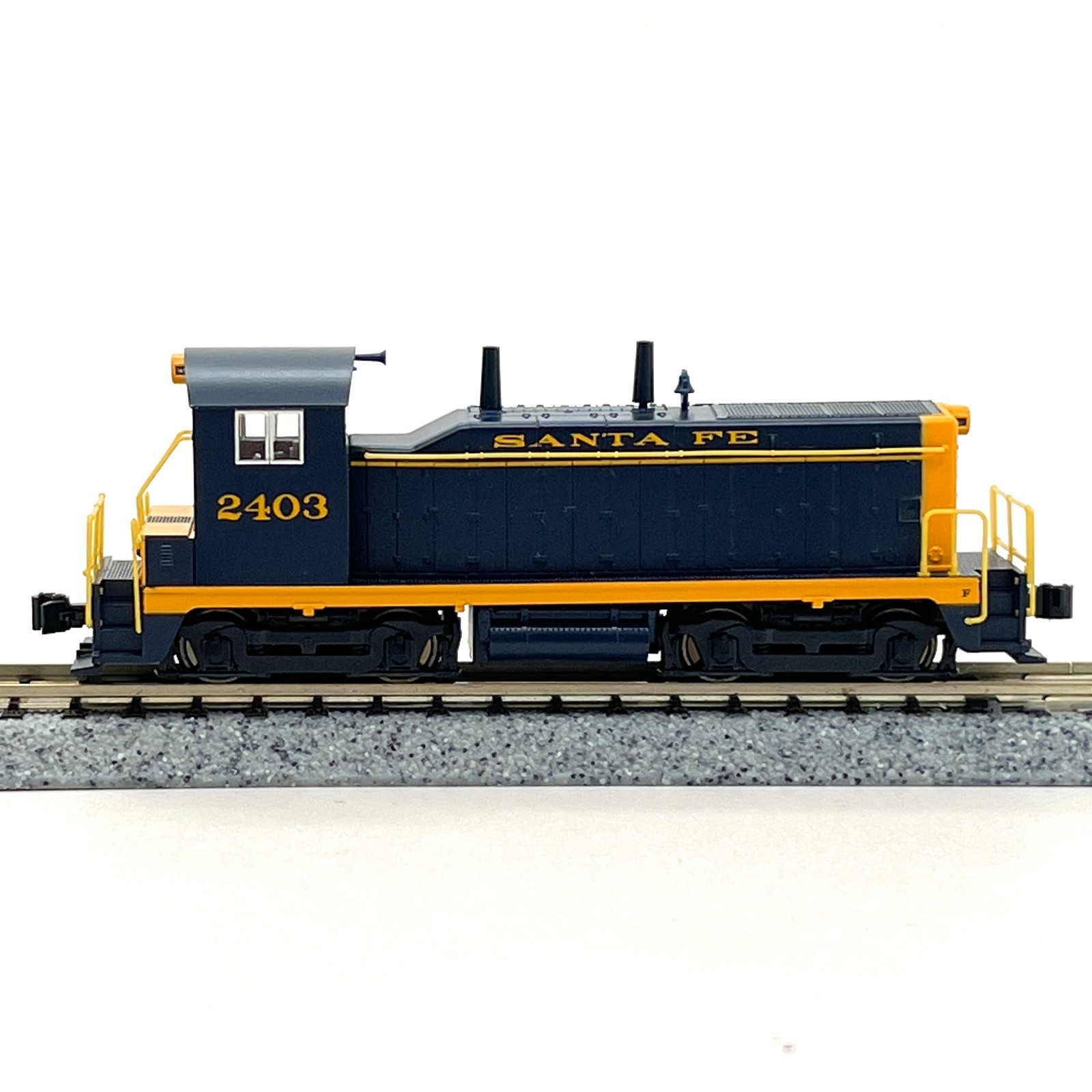 Kato N Scale 176-4365 Santa Fe EMD NW2 Diesel Switcher ATSF 2403 with DCC