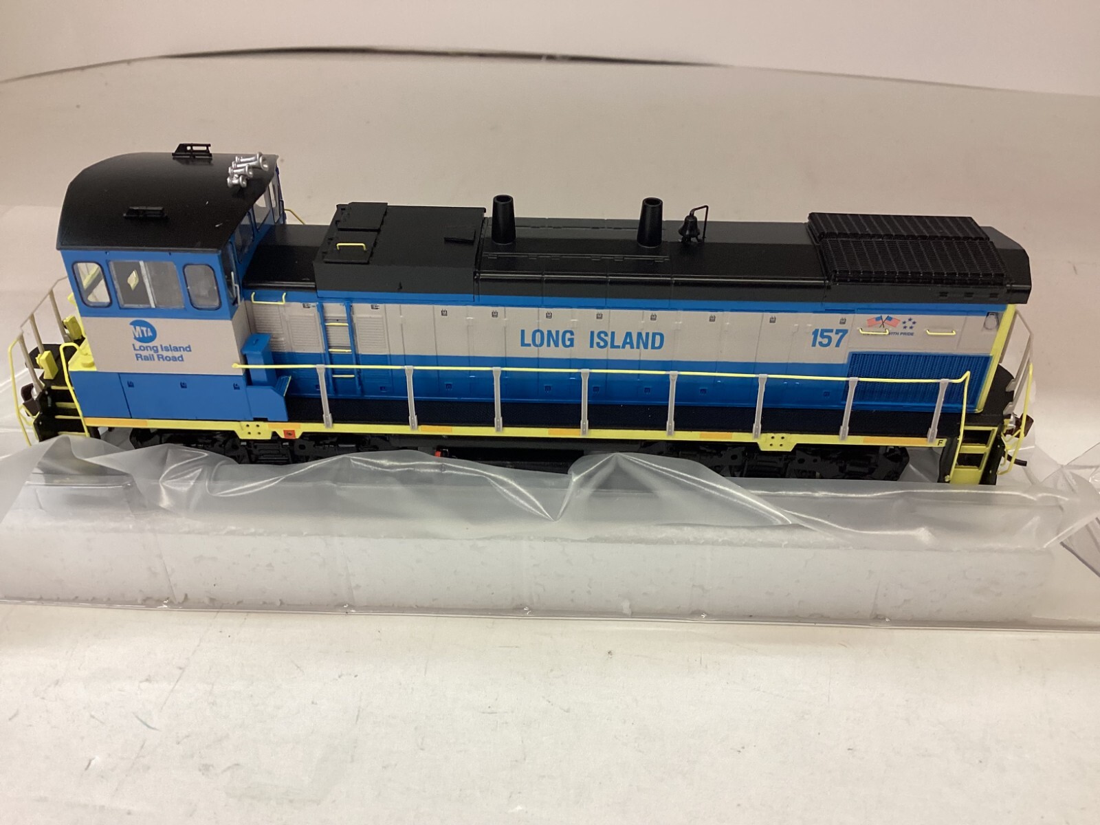 Athearn Genesis #G74627 HO scale “LI” MP5AC with DCC & Sound Rd. #163
