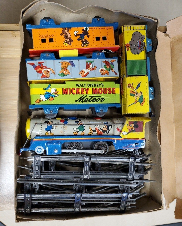 + Marx Walt Disney’s Mickey Mouse Meteor Mechanical Locomotive 4 Car Freight Set