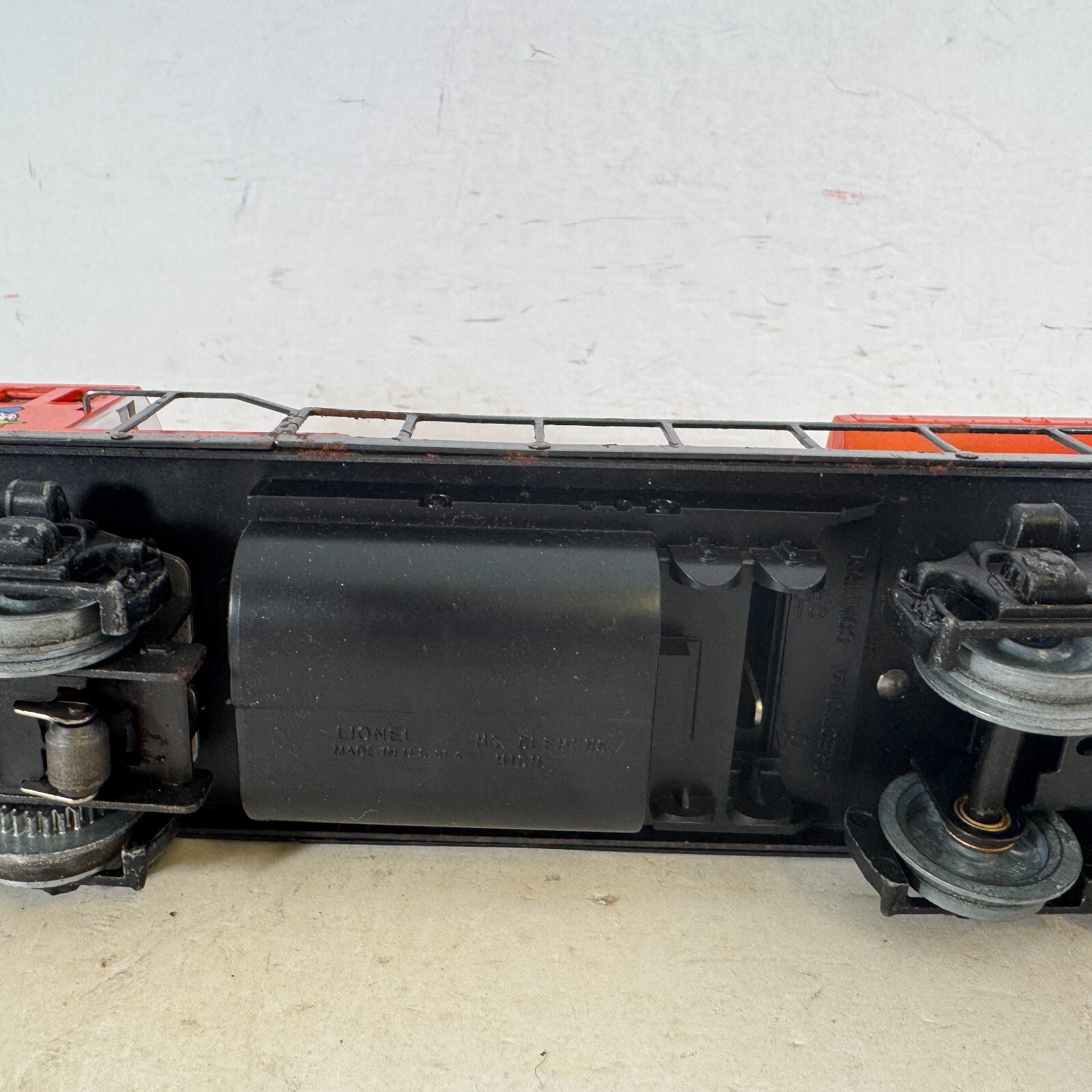 Lionel 6-8773 O Gauge Disney Mickey Mouse Express U 36B Diesel Engine Locomotive
