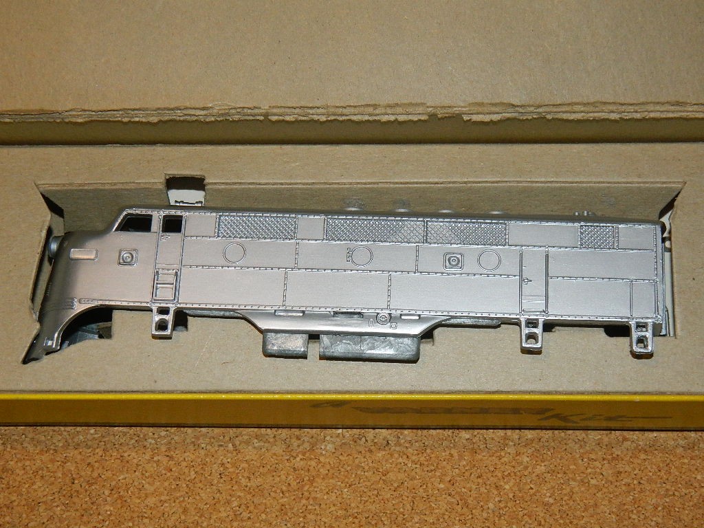 Vintage Varney No. 2515 HO Scale Brute Diesel Kit Locomotive New in the Box