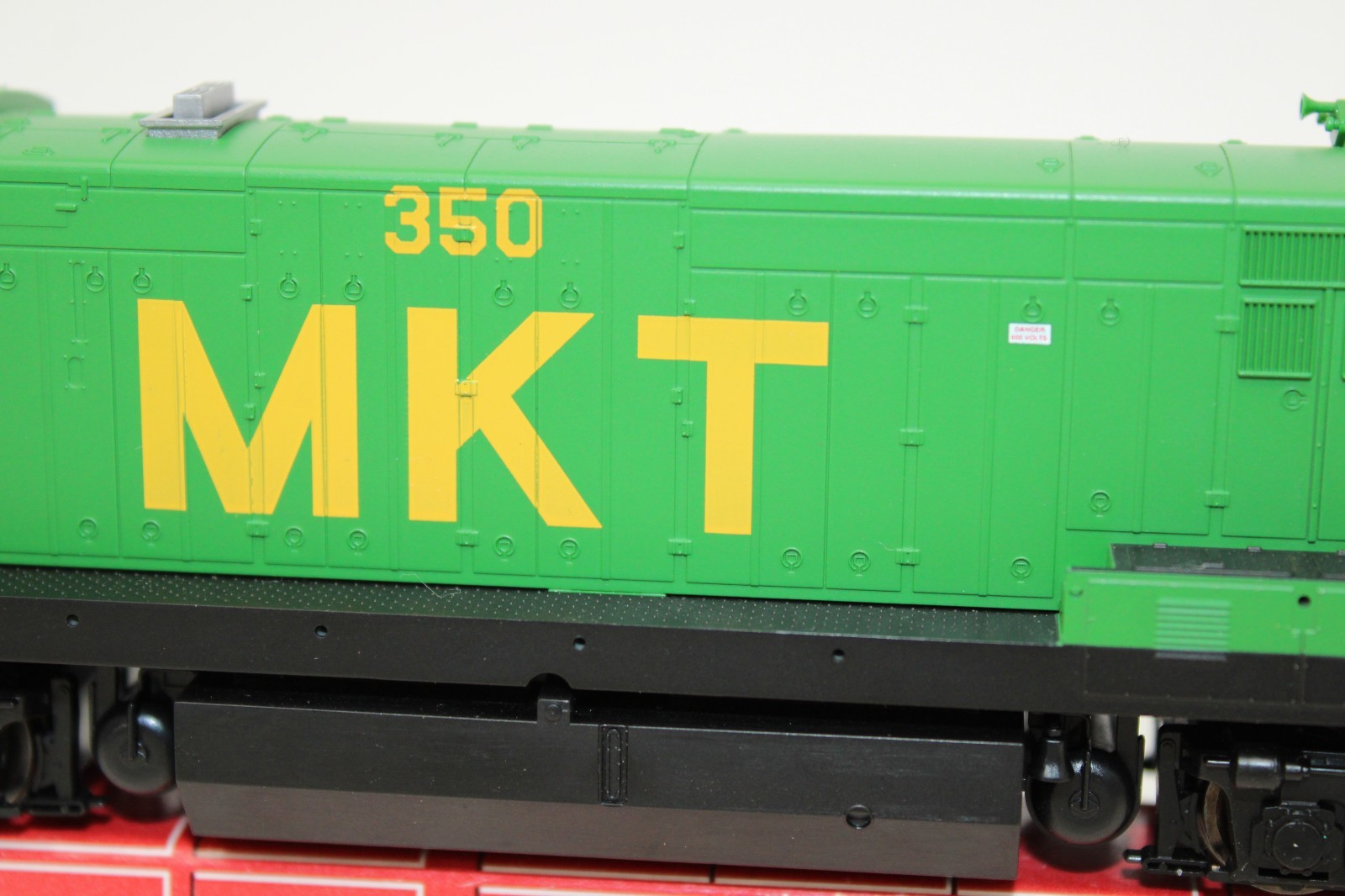 Atlas HO Scale MKT Missouri Kansas Texas GE U23B Diesel Locomotive #350 DCC Rdy