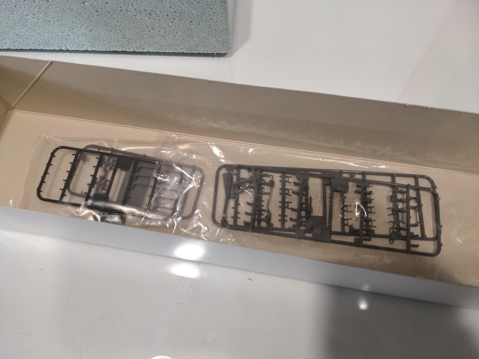 Kato HO 37-6358 SD90/43MAC Locomotive Union Pacific UP 8039 Light Weathering