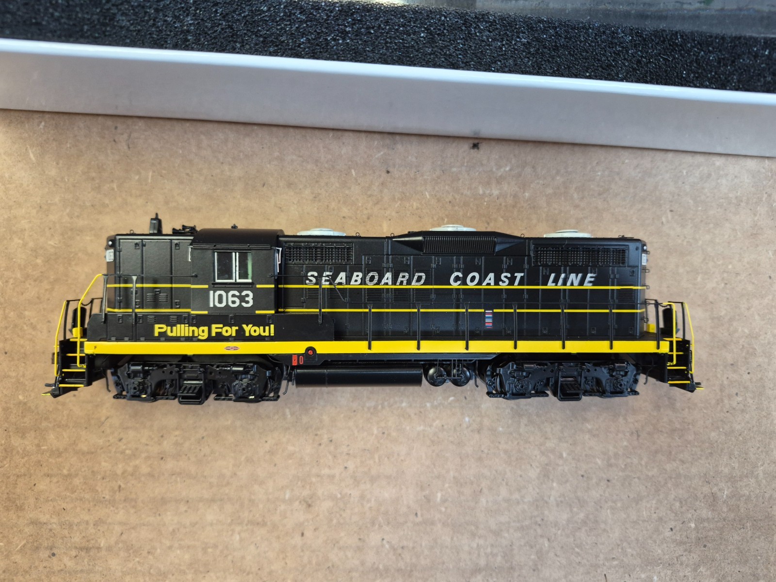 ATHEARN GENESIS G30732 HO SEABOARD COASTLINE GP-18 TSUNAMI2 DCC & SND RD#1063