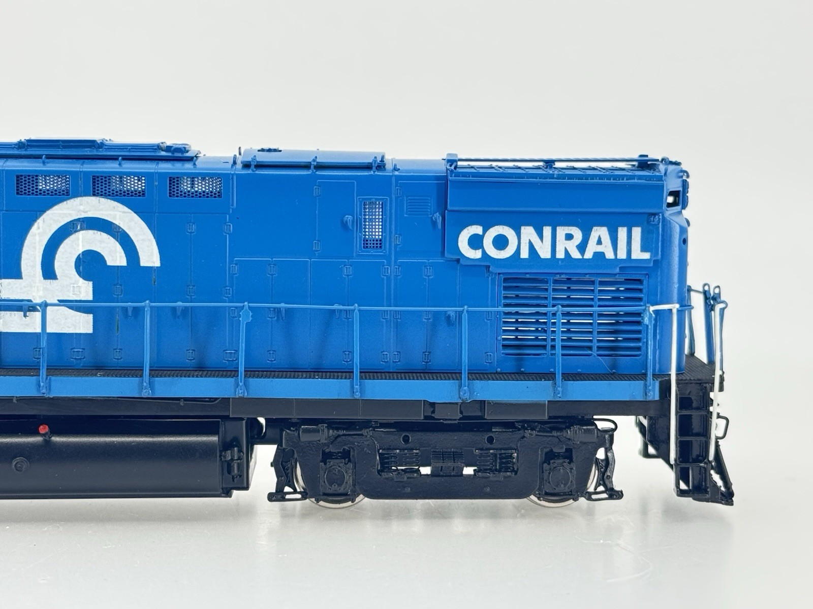 HO Scale Overland Models OMI 1925 Conrail Alco C425 Diesel Locomotive CR #2425