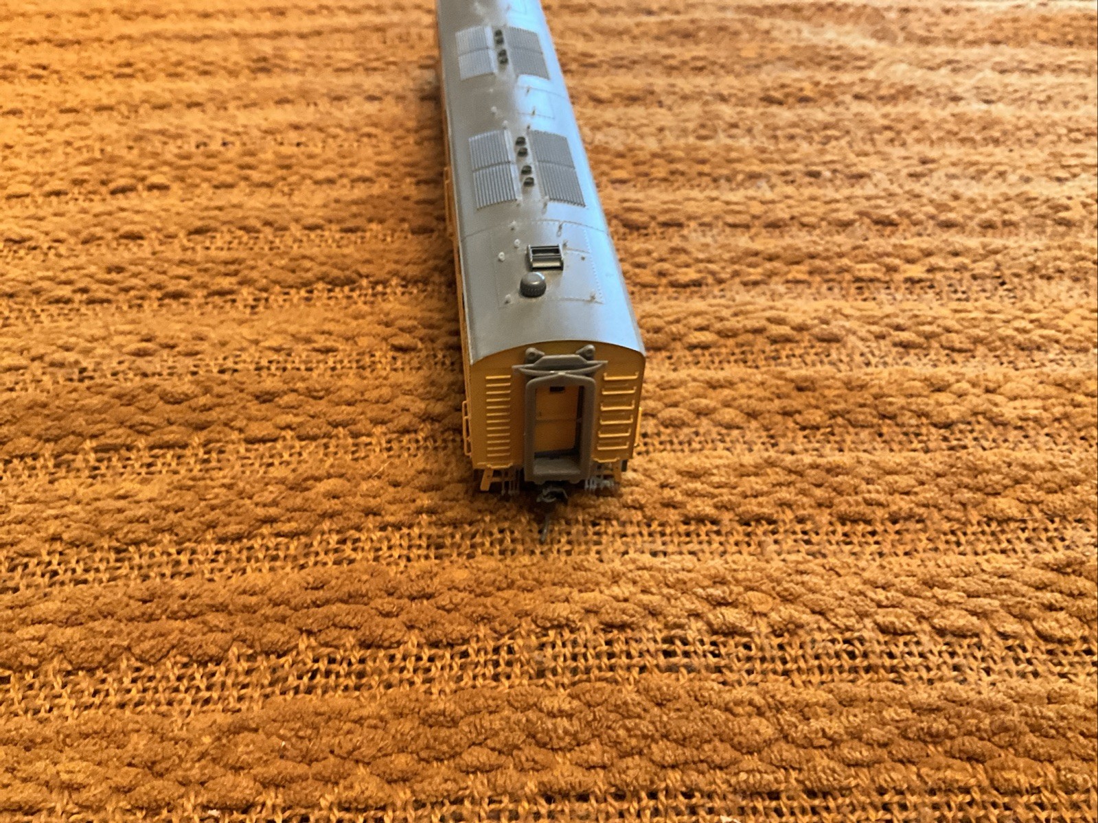 Broadway Limited Union Pacific #986 & 990 Tested With 9Volt Battery