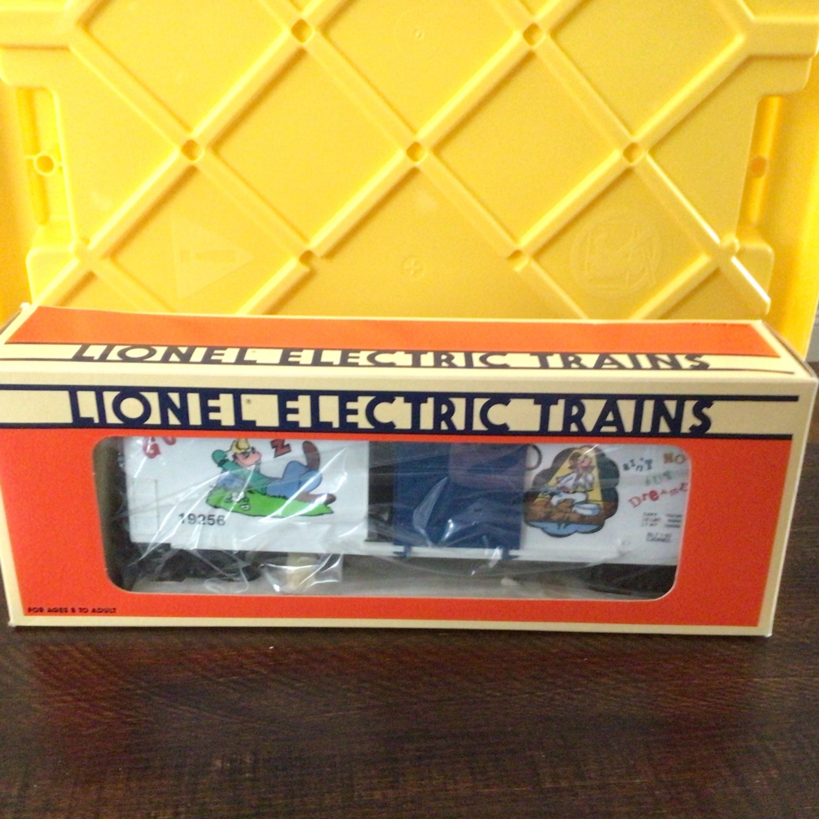 LIONEL DISNEY 1991-1996 MICKEY MOUSE EXPRESS 10 PIECE O/027-GAUGE TRAIN SET C-8