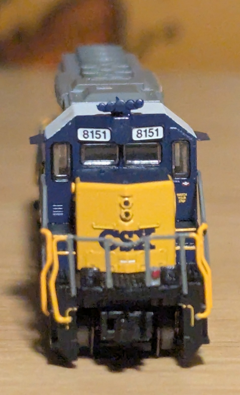 AZL CSX SD40-2 WHITE ROOF LOCOMOTIVE Z SCALE CHESSIE SEABOARD