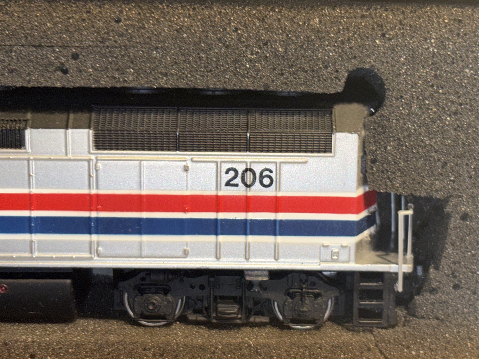 LI005 BACHMAN SPECTRUM 87017 train Ho Locomotive diesel EMD F40 PH Amtrak 227