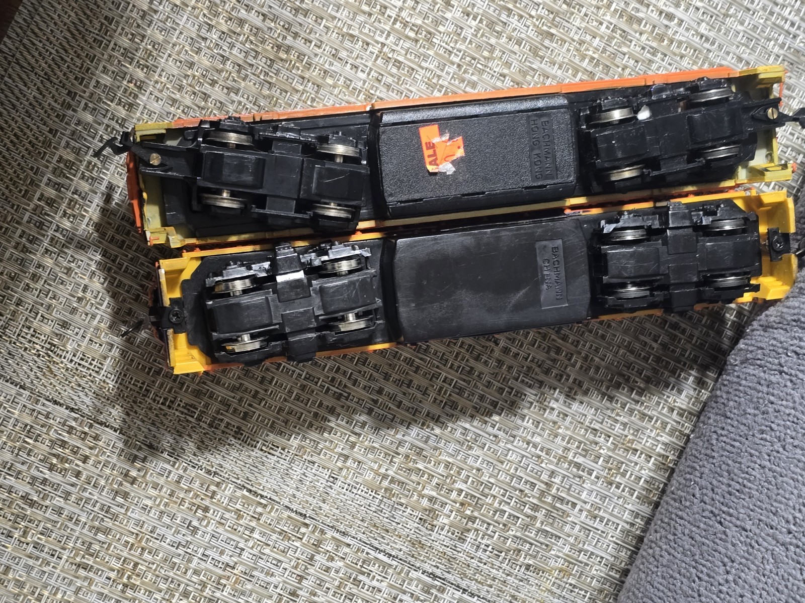 Lot of 2 Bachmann HO Scale Diesel Locomotives-Chessie System B&O & C&O – Powered
