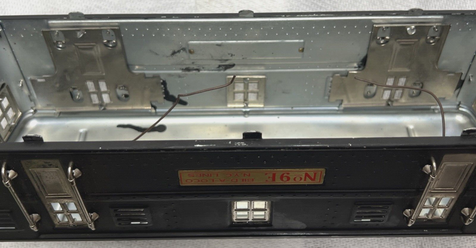 LIONEL,WILLIAMS,MTH STANDARD GAUGE REPAINTED BLACK 9E ELECTRIC LOCOMOTIVE SHELL