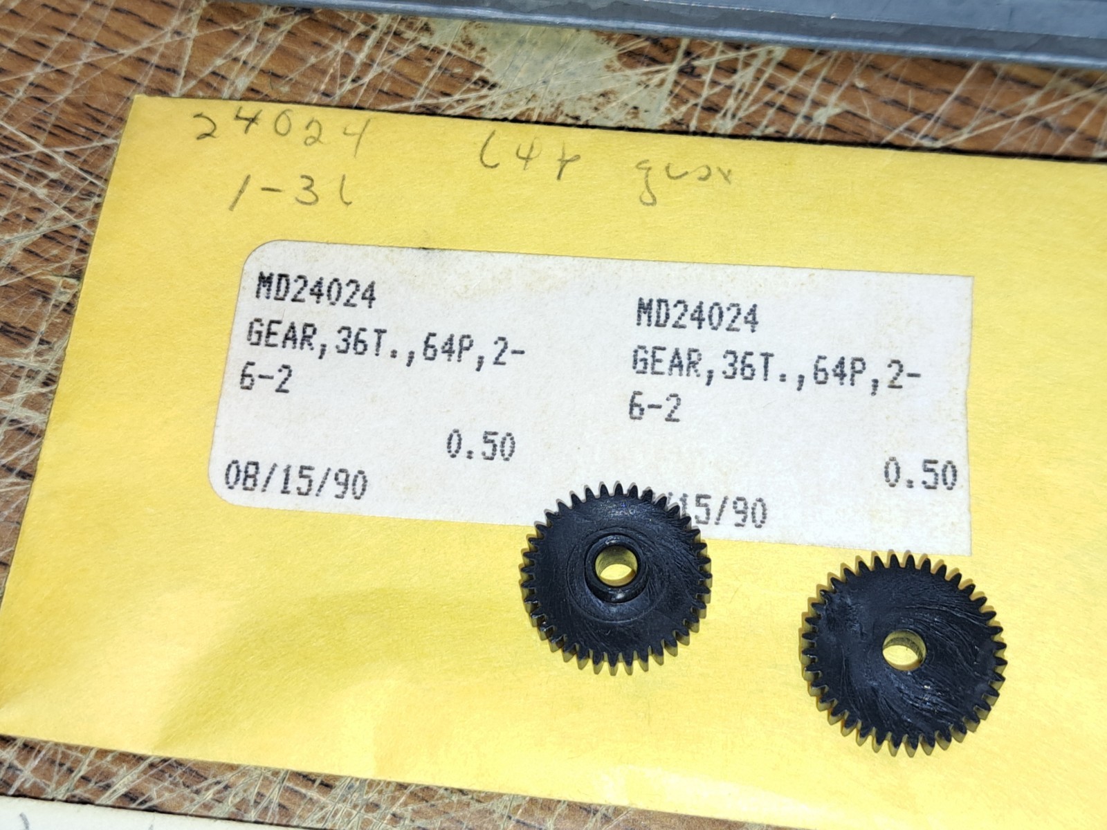 Roundhouse Ho Scale Locomotive 2-6-2 Praire Hardware & other misc. unknown parts