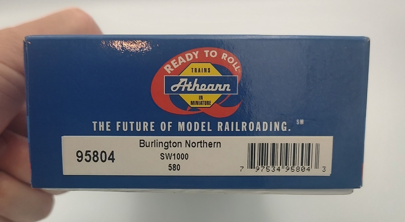 ATHEARN – 2008 HO R-T-R “BURLINGTON NORTHERN” SW1000 POWER LOCOMOTIVE #580