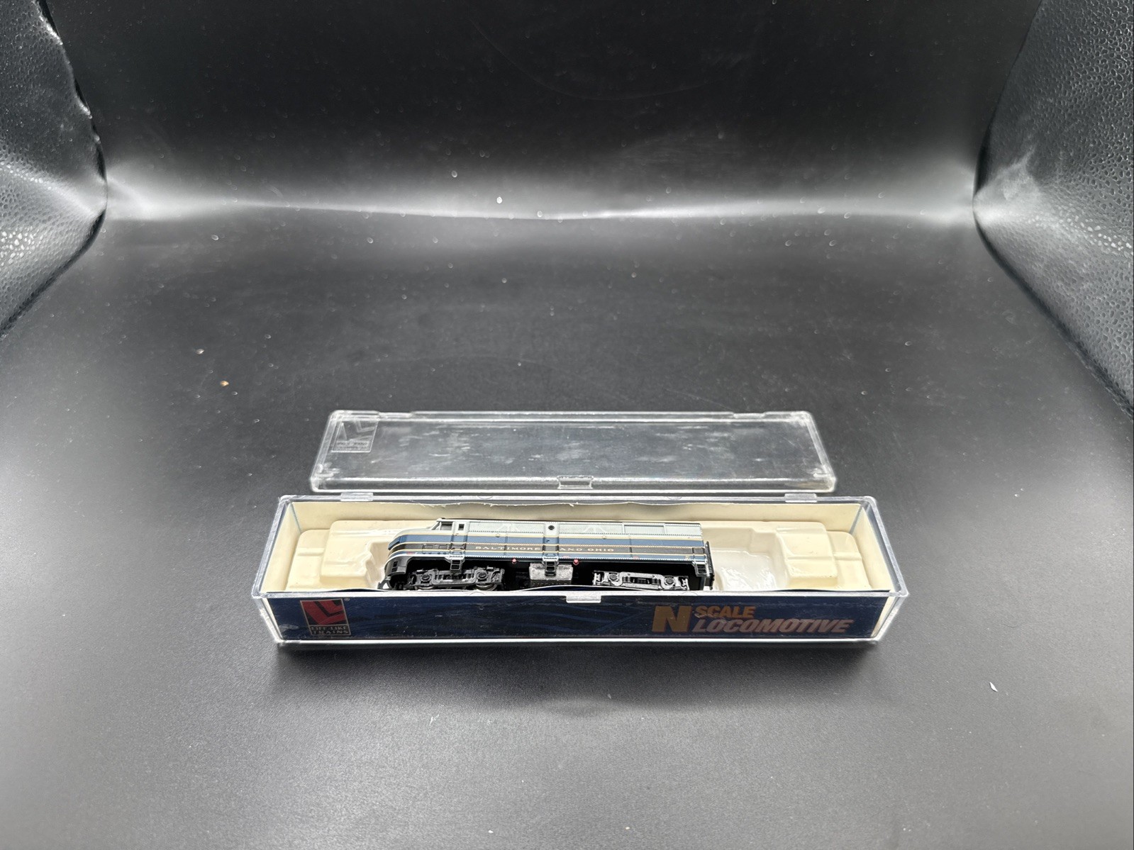 N Gauge Life Like B&O FA2 Diesel Locomotive READ F.88