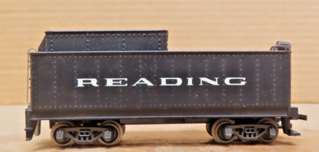 AHM/RIVAROSSI 2 TENDER 0-6-0 AND 0-8-0 READING HO SCALE