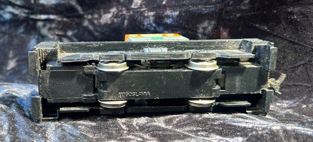 HO Scale GE General Electric Switcher Locomotive Tested Runs Great-SMOOTH bin2