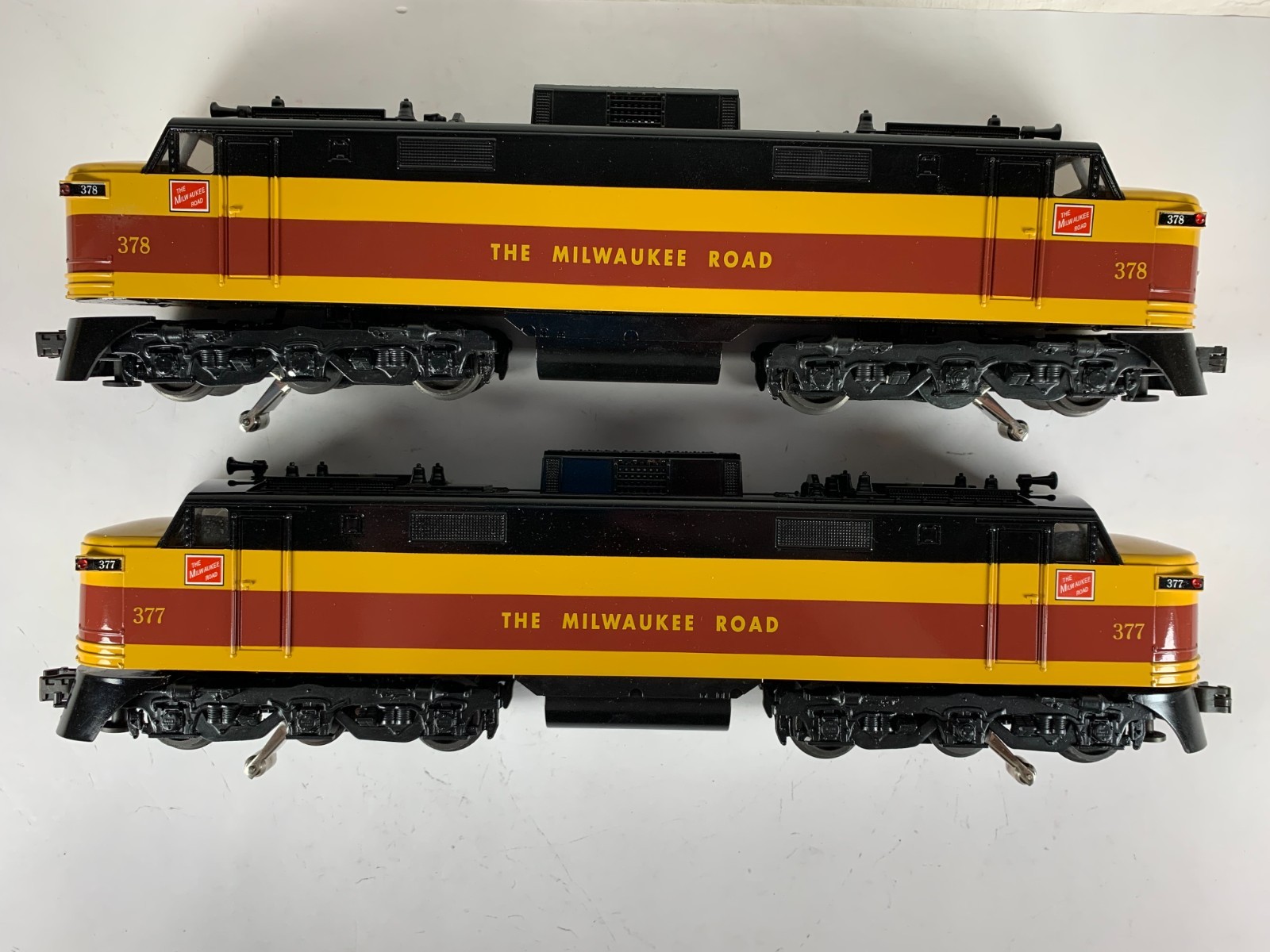 WILLIAMS ‘O’, MILWAUKEE ROAD EP-5 LOCOMOTIVE PAIR (POWERED & DUMMY), OBs
