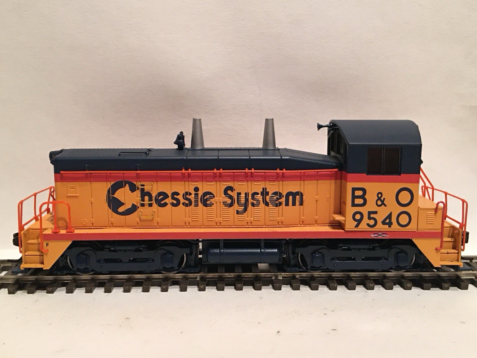 HO Broadway Limited 2107 Chessie EMD NW2 Switcher Locomotive B&O #9540 DCC SOUND