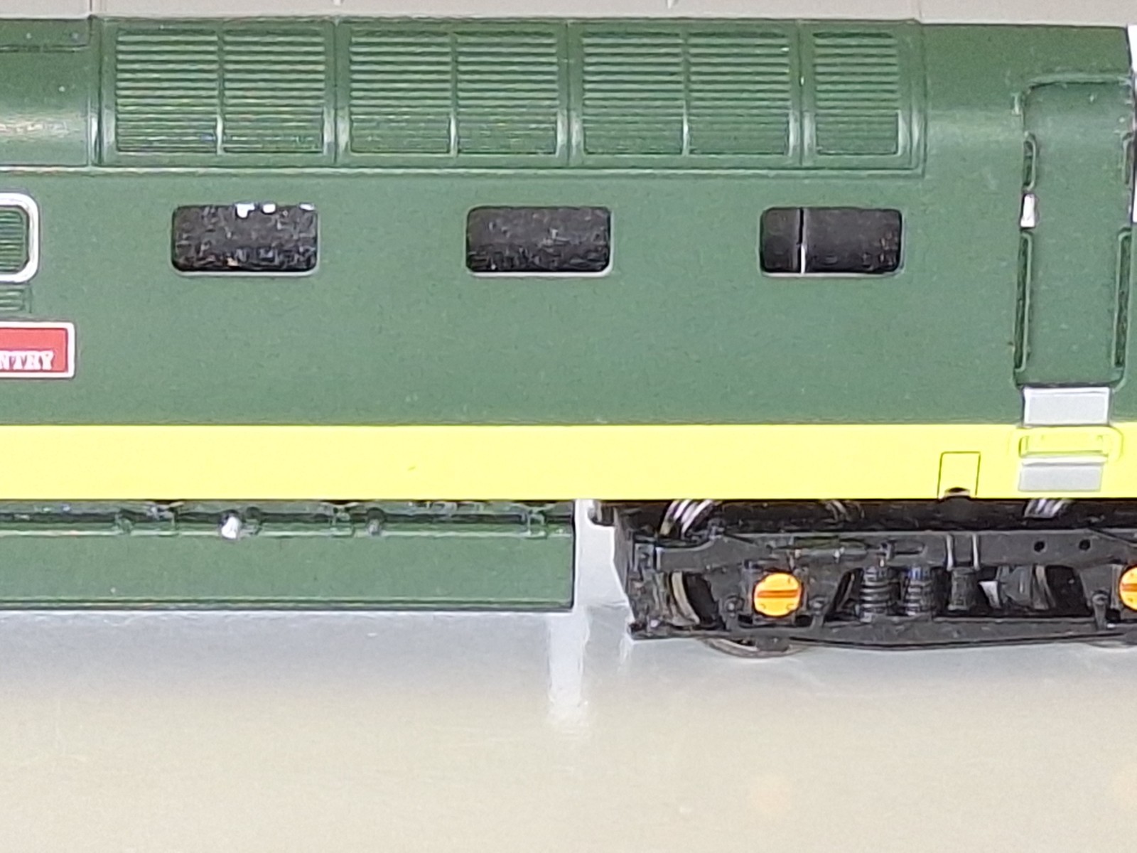 Bachmann 32-525A. DCC Ready. Deltic Co-Co Diesel The Kings Own Yorkshire. OO. DC