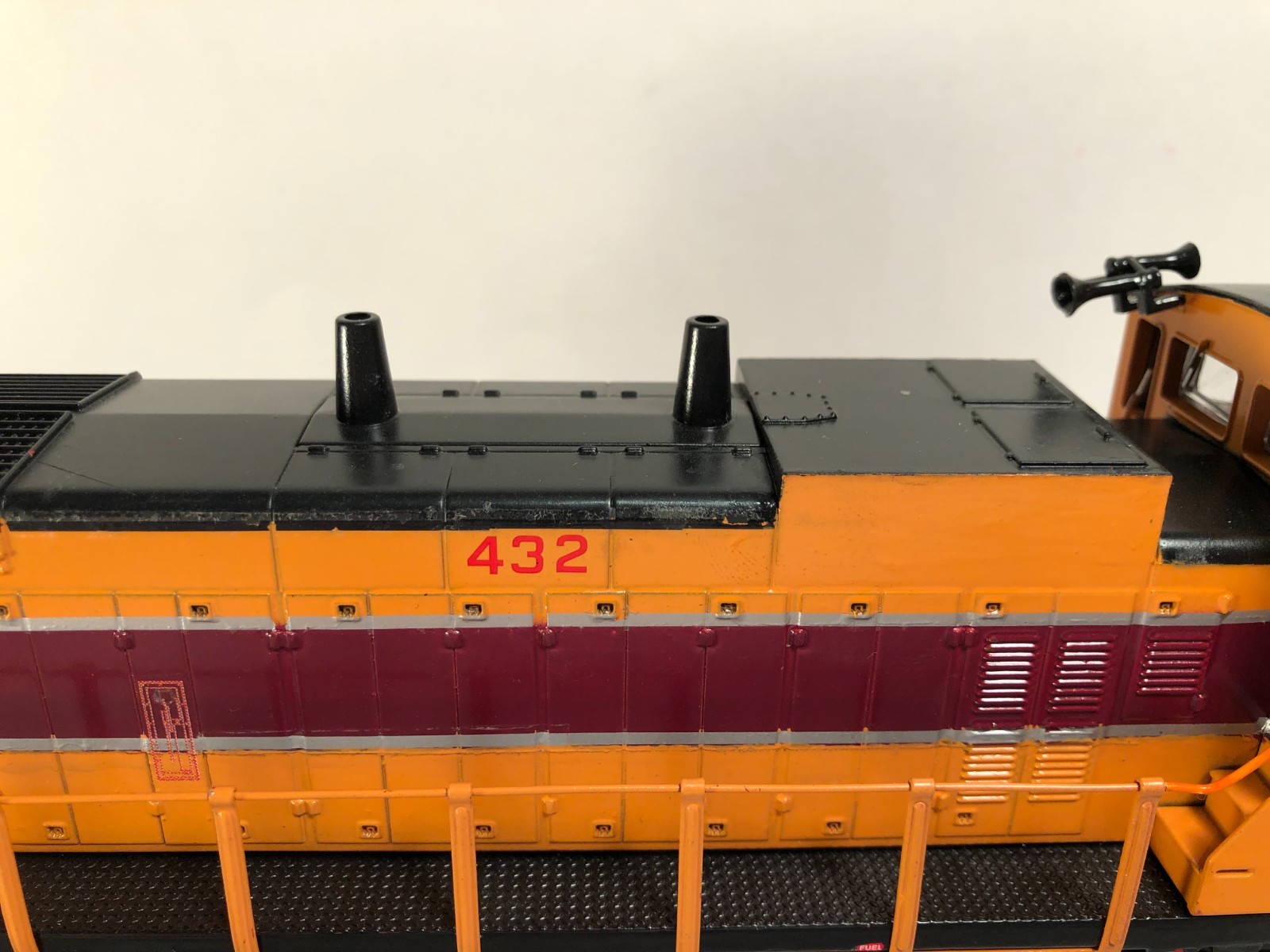 MTH Rail King MILWAUKEE ROAD MP15AC DIESEL ENGINE Proto 3 w/ box See Description