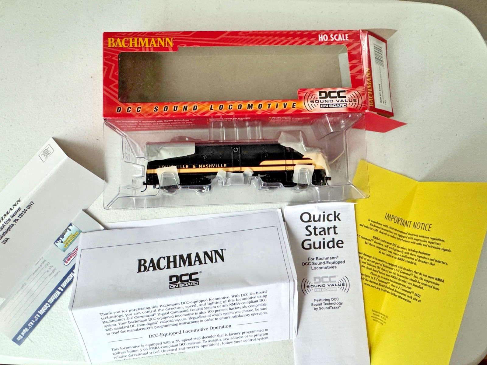 Bachmann #64704 HO FA2 Locomotive-Louisville & Nashville w/DCC & Sound w/box-LN