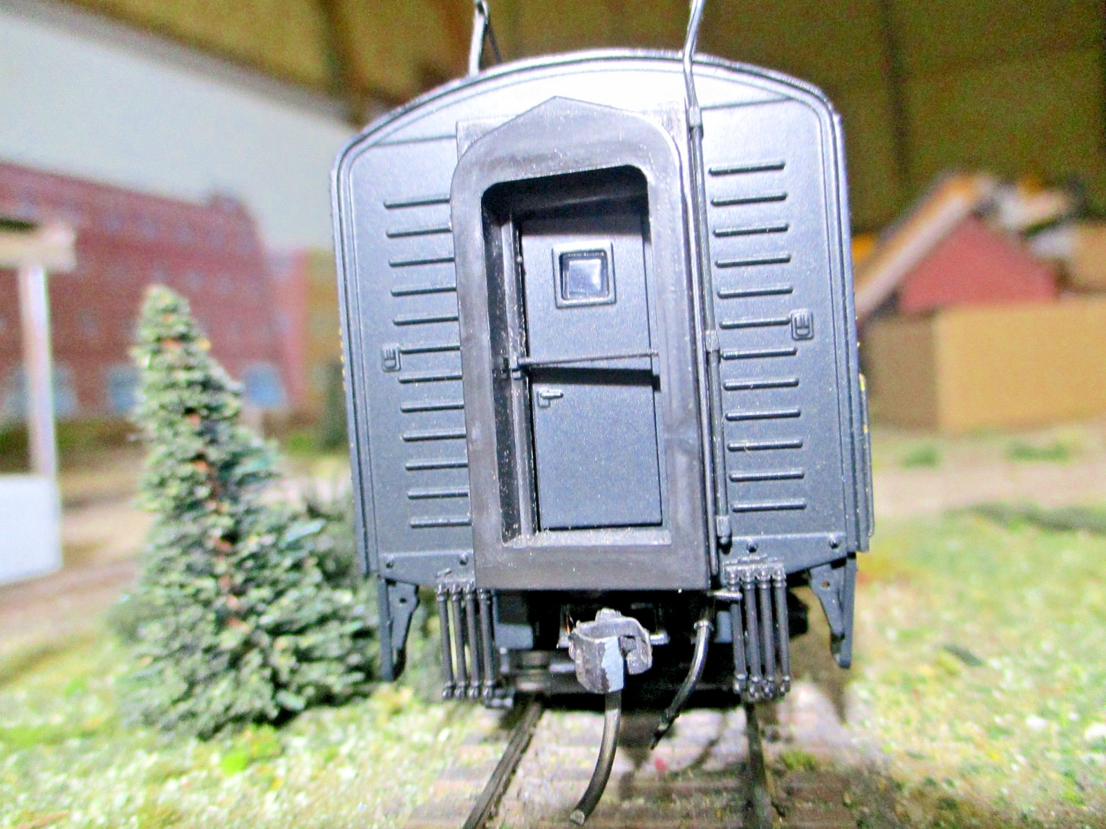 PRR 5851A EMD E7A BROADWAY LIMITED 753,BRUNSWWICK GREEN WITH ANTENNAS,DCC/SOUND