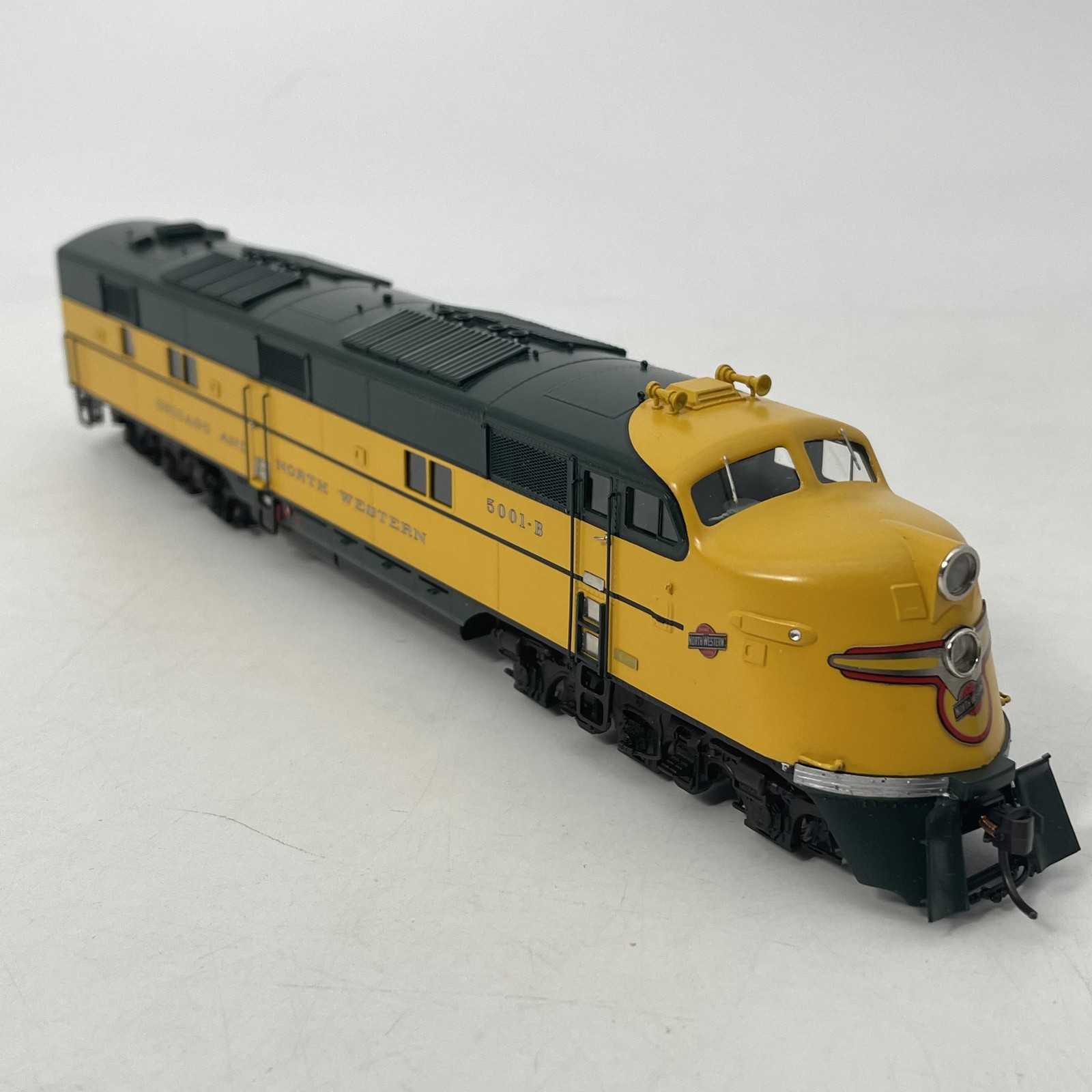 Vintage Railway Classics HO EMD E3 AA Diesel Locomotive Set C&NW Yellow Brass