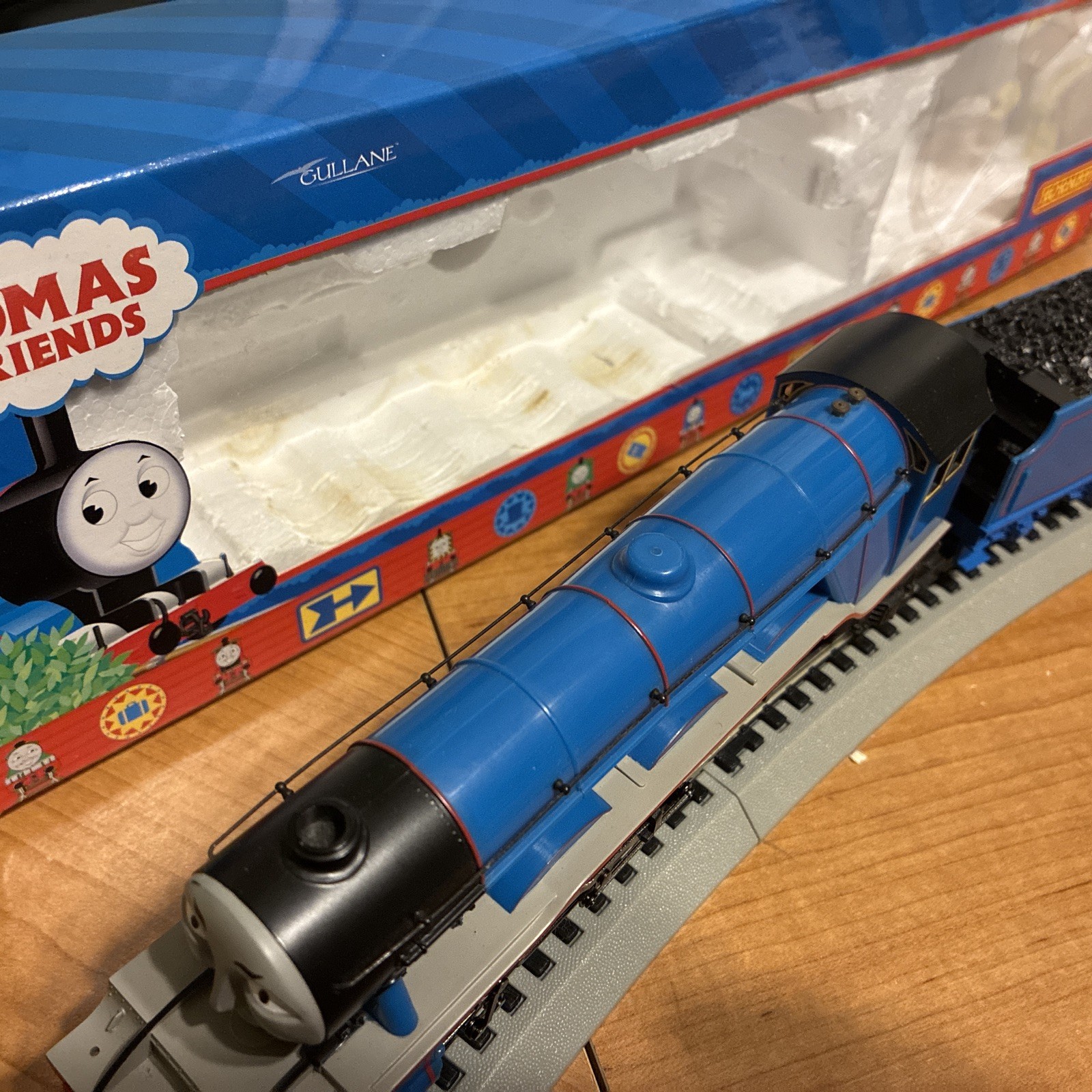 Hornby (OO) R383 Gordon The Big Blue Engine, Thomas & Friends Range.