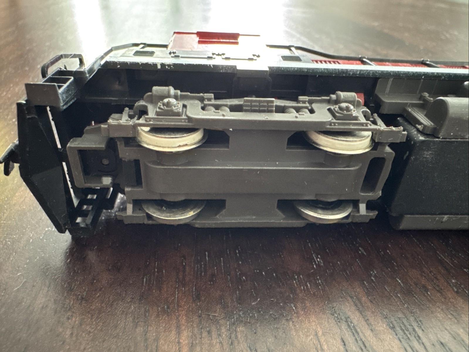 HO Scale AHM, Alco Century 424 Diesel Locomotive, CNJ, Red, 1540 – 5015