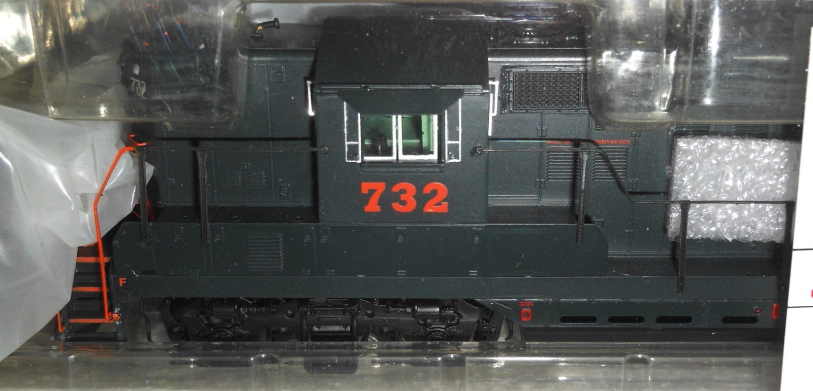 Athearn Genesis Tsunami Western Pacific GP9 HO Locomotive DCC with Sound #G62746