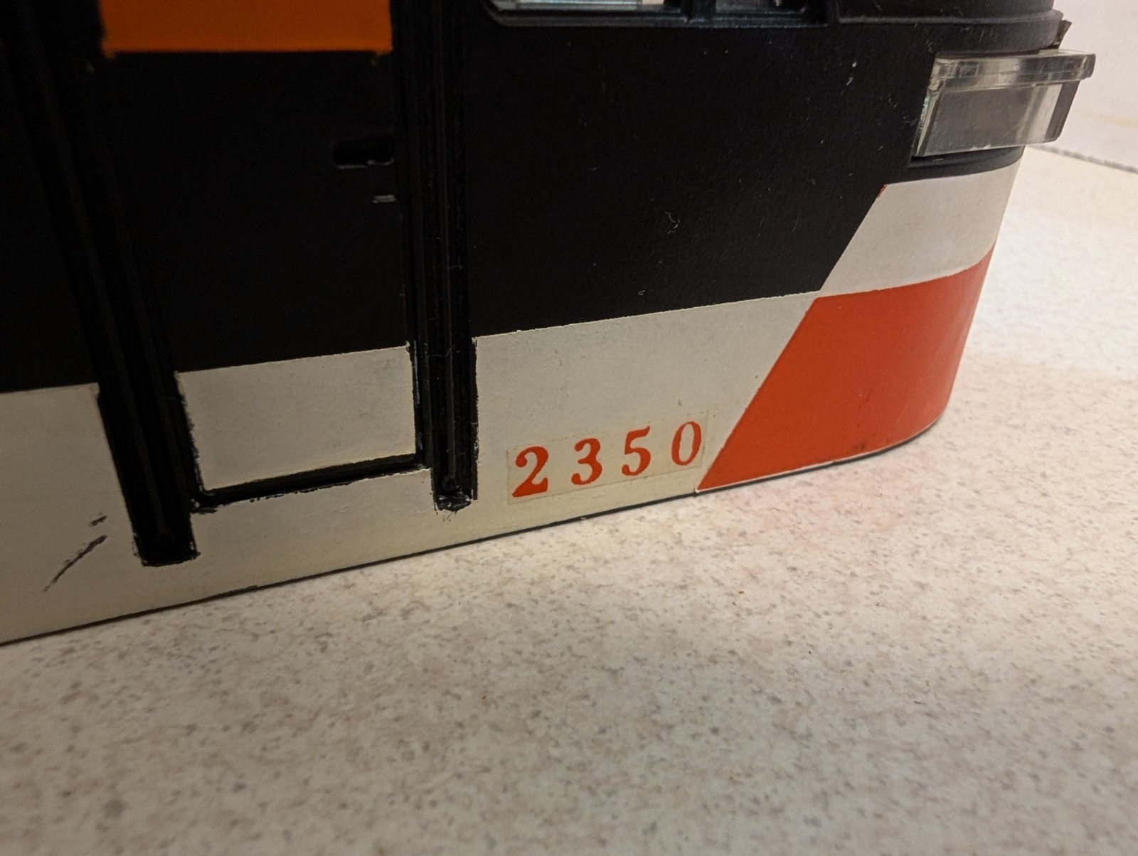 Lionel CUSTOM New Haven #2350 EP-5 Electric Locomotive Shell ~Excellent~