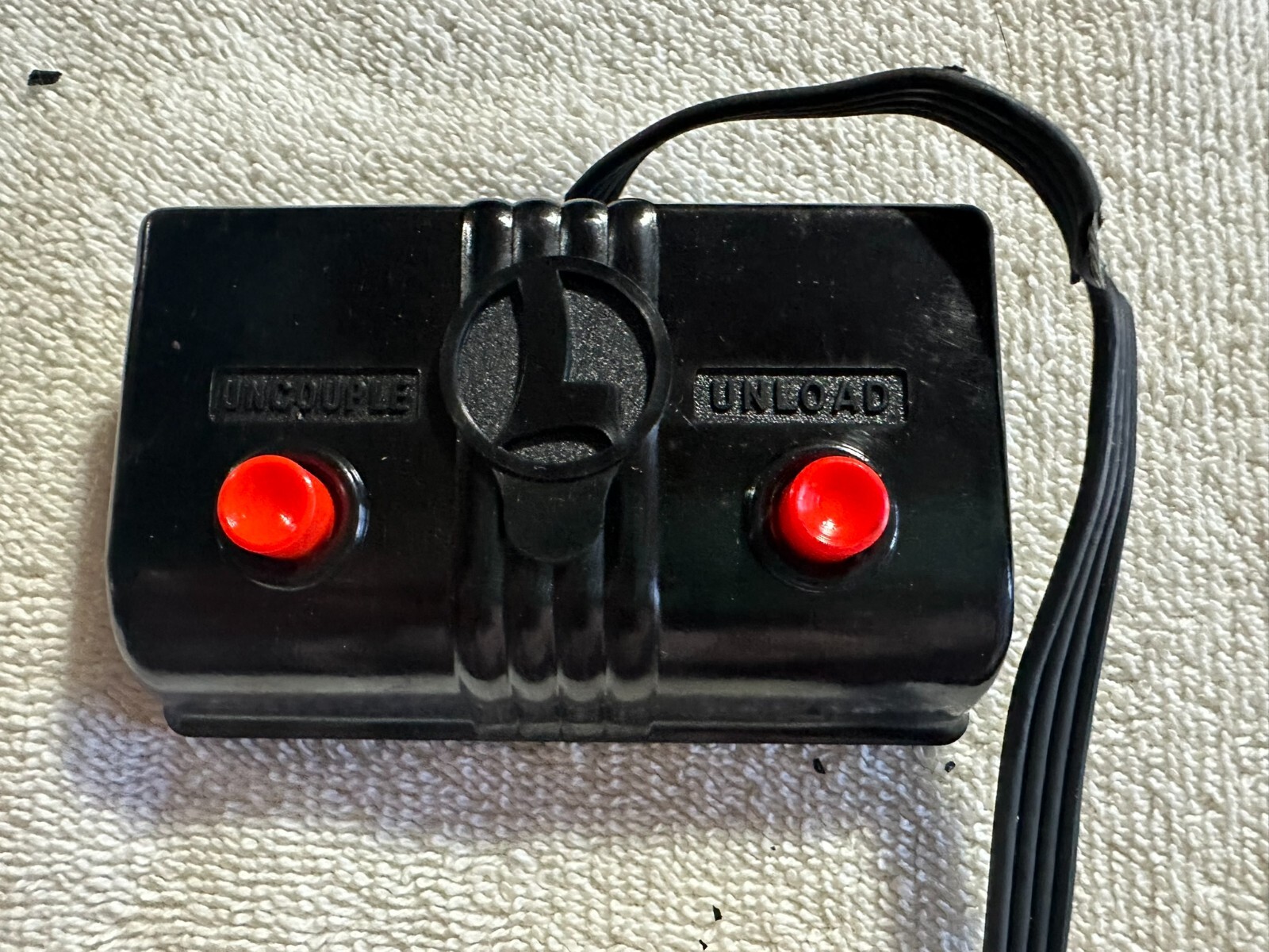 Lionel Trains – UCS “O” Gauge Remote Control Track Set