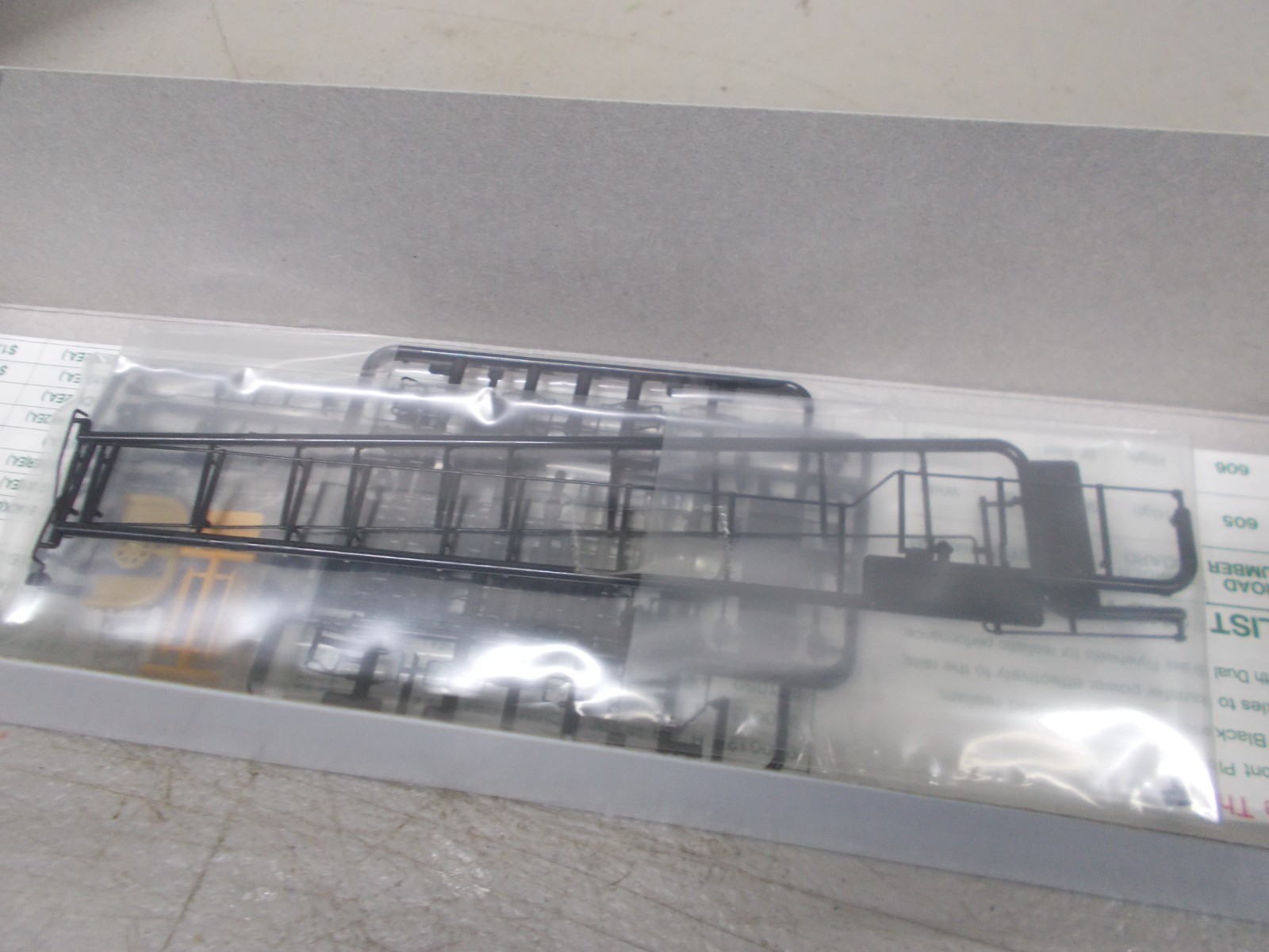 KATO ~ CHICAGO NORTHWESTERN GE C44-9W DASH 9 LOCOMOTIVE # 8659~DCC PLUG~HO SCALE