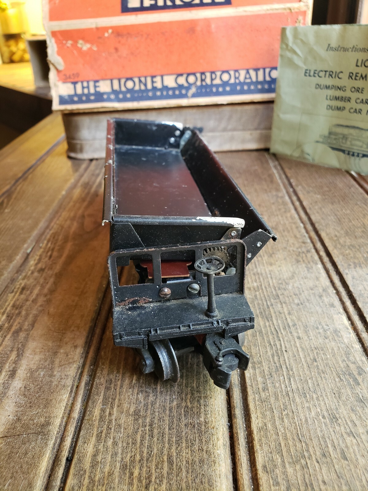 Lionel 3459 Automatic Dump Car Tin Toy Train With (Box Rough Condition)