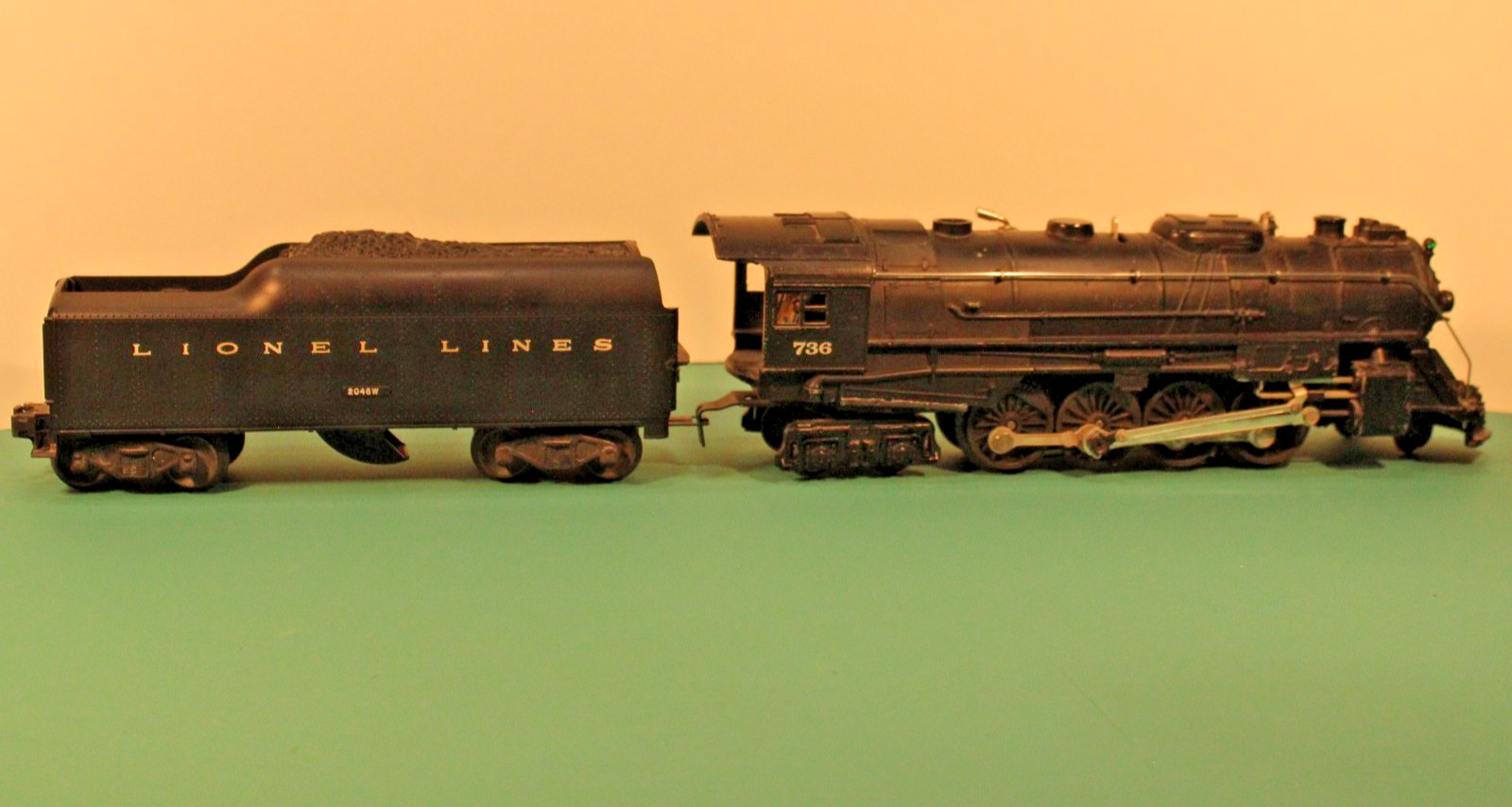 POST WWII LIONEL 736 BERKSHIRE STEAM LOCOMOTIVE & 2046W COAL TENDER, WORKS/RUNS