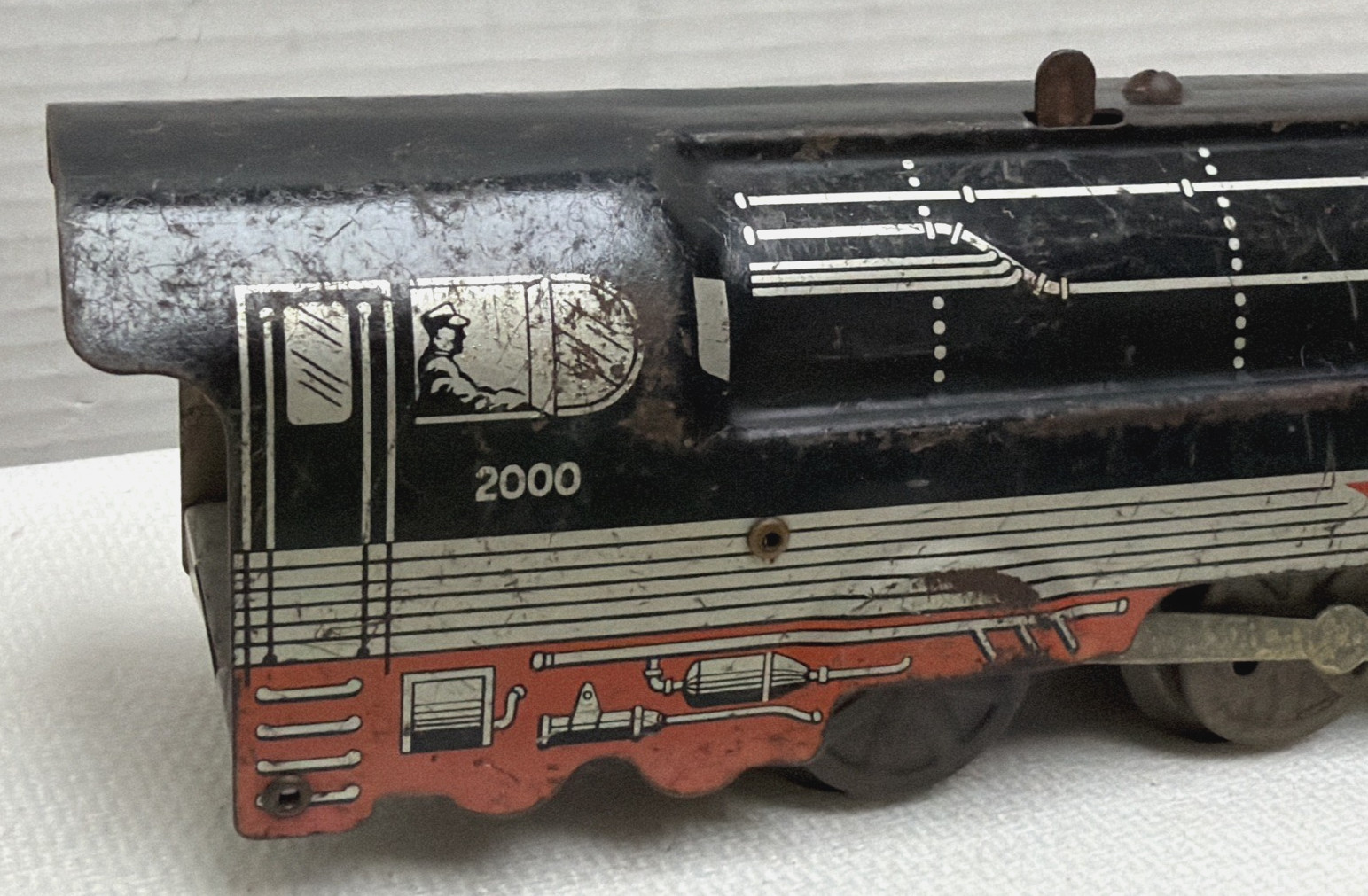 VINTAGE HAFNER O-GAUGE 2000 WIND-UP LOCOMOTIVE. WORKING FINE WITH BELL RINGING.