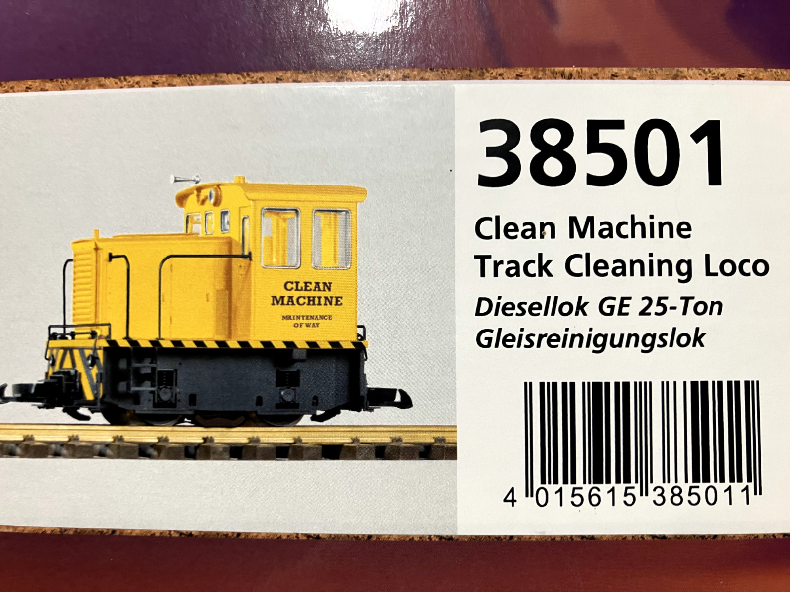Piko G Scale 38501 Clean Machine Yellow GE 25-Ton Diesel Track Cleaning Loco