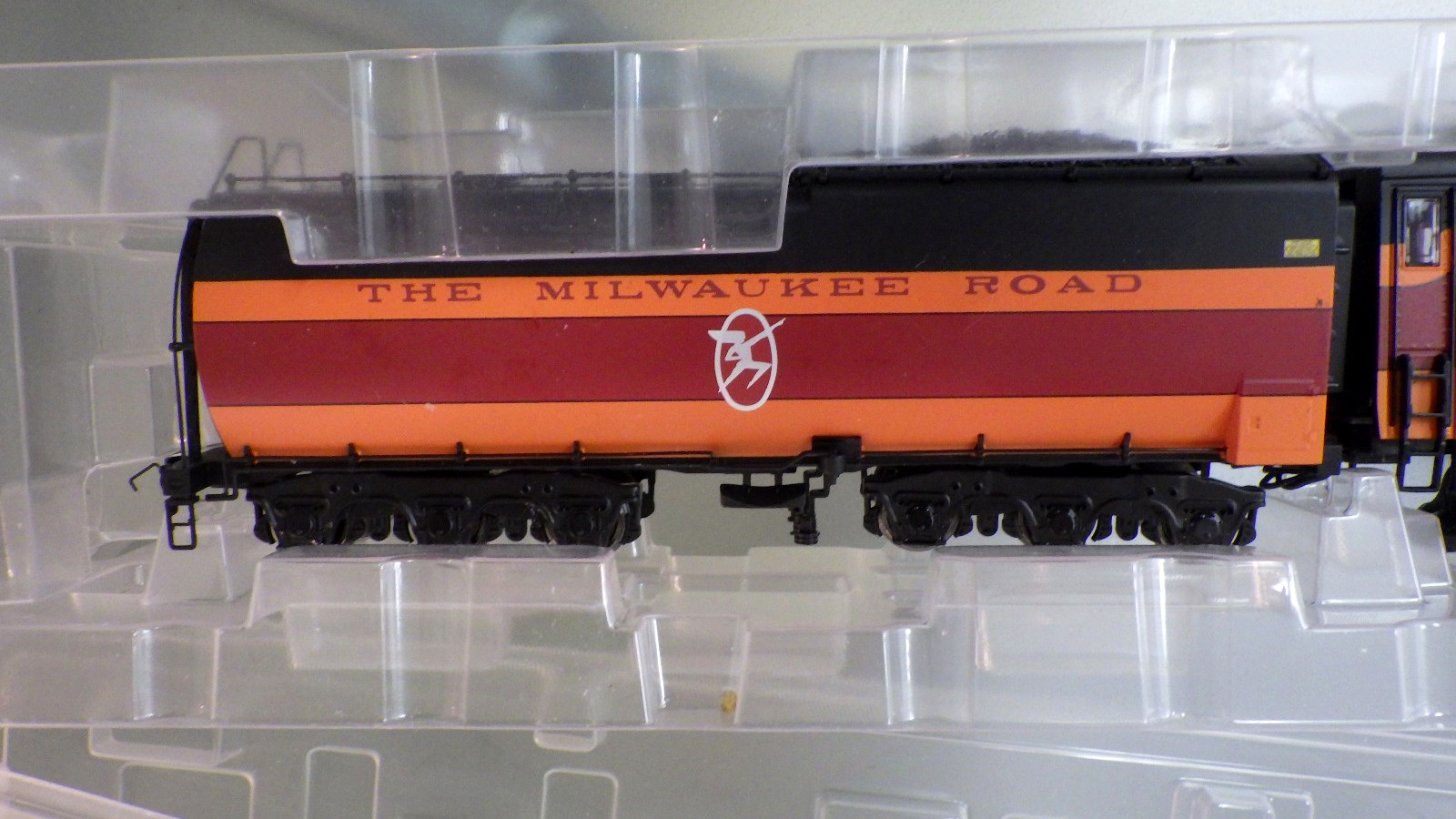 HO-Broadway Limited PARAGON4 Milw HIAWATHA S3 4-8-4 Locomotive *Box SOUND/DC/DCC