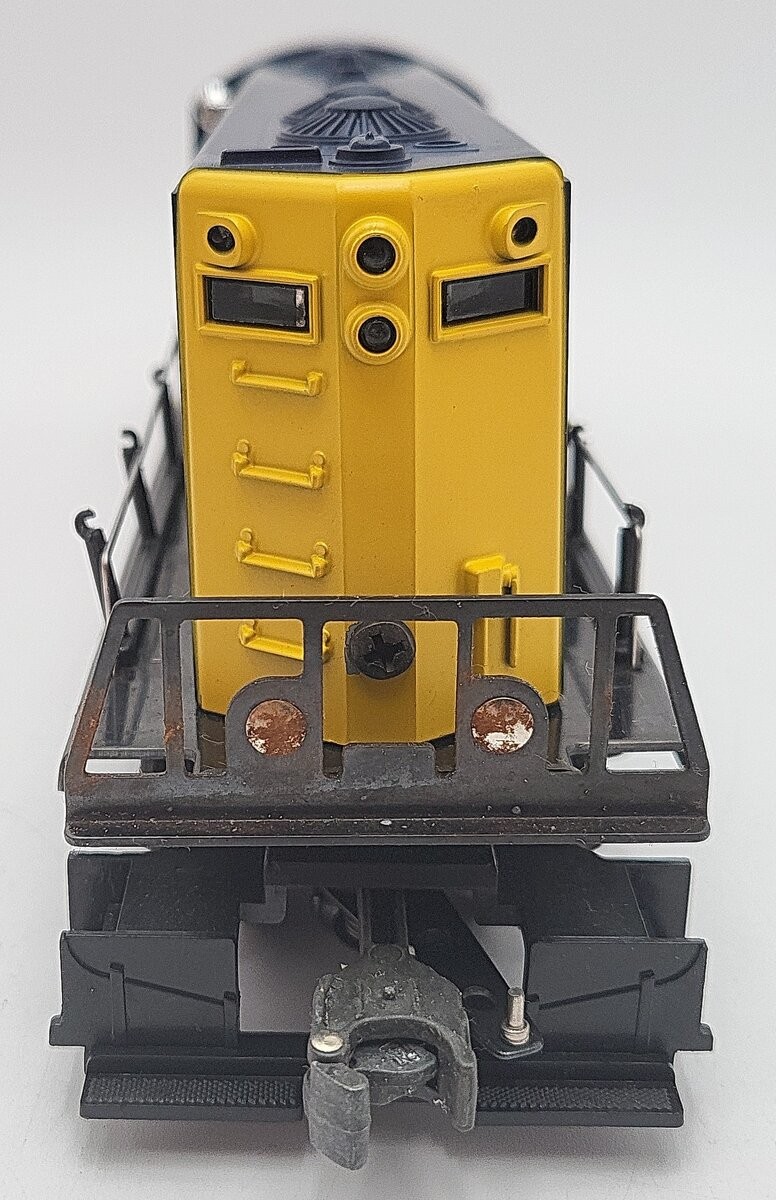 Lionel 6-8355 O Gauge Santa Fe GP-20 Non-Powered Diesel Locomotive w/Horn #8355