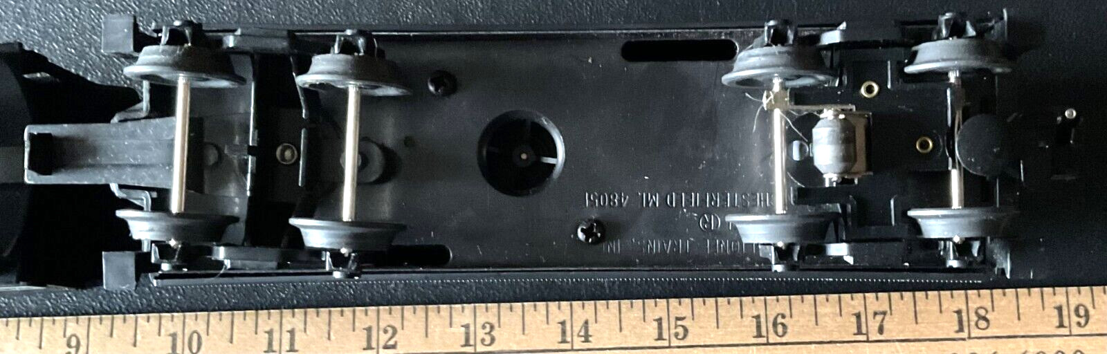 Lionel Trains #8644 Santa Fe Locomotive & Tender – Untested