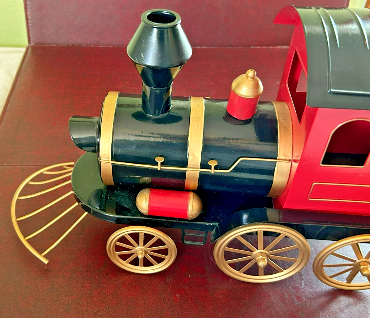 Large 17″ Decorative Metal Tin Steam Locomotive Model Train Engine Red Black