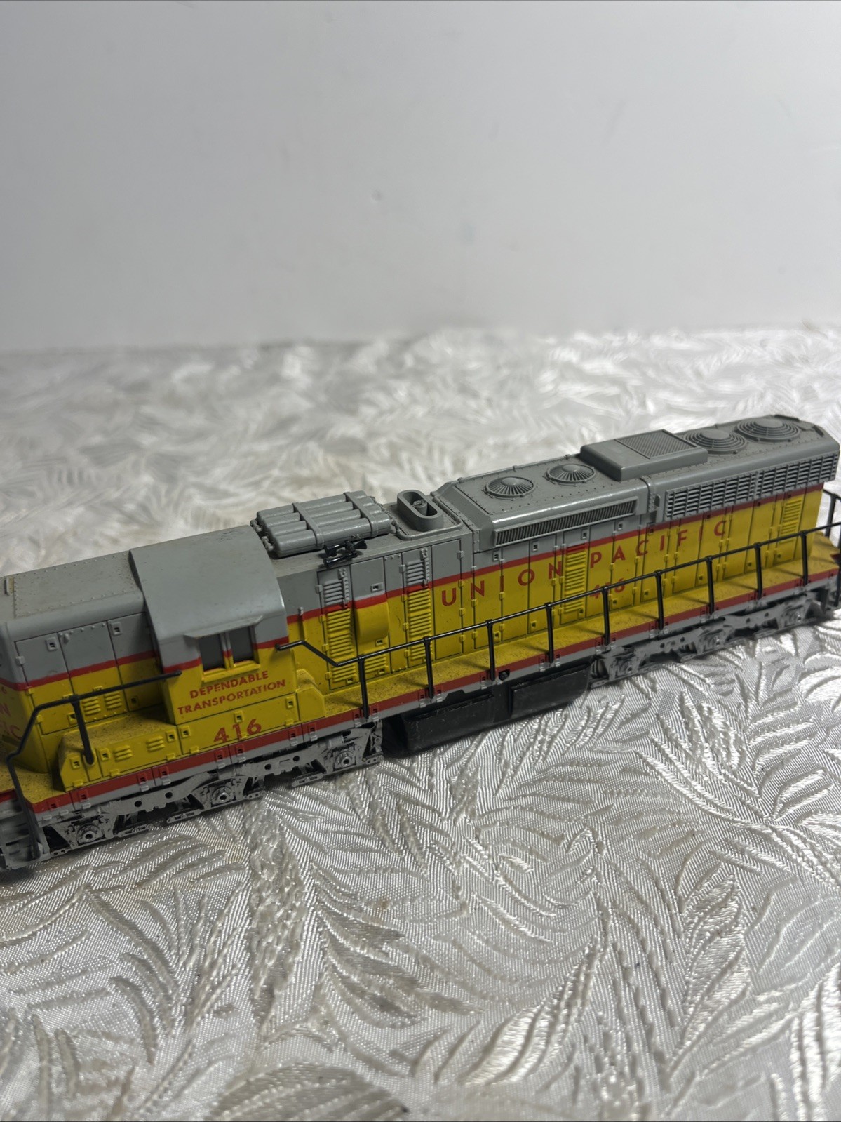 Vintage Atlas 7002 HO Union Pacific SD24 Diesel Locomotive #416 – Austria