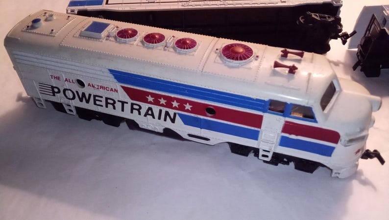 Vintage Bachmann HO Gauge All American Powertrain Locomotive Boxcar Caboose