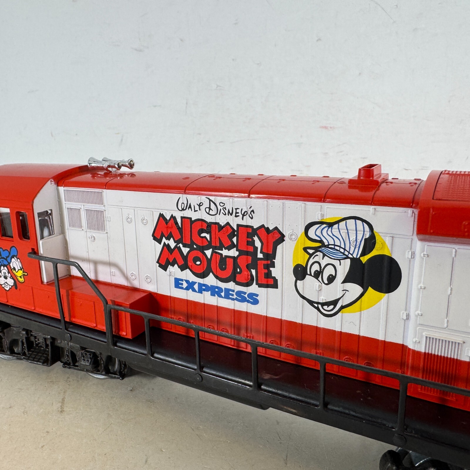 Lionel 6-8773 O Gauge Disney Mickey Mouse Express U 36B Diesel Engine Locomotive