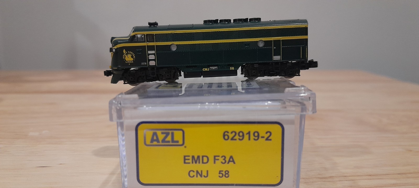 AZL Z Scale Engine EMD F38 CNJ 58 *New In Box*